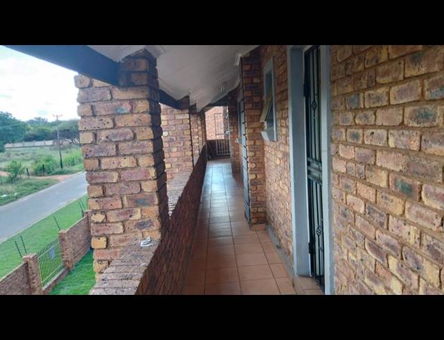 2 BEDROOM APARTMENT FOR SALE IN CLARINA